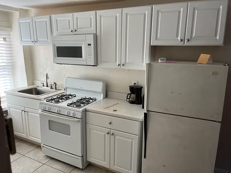 1108 S 47th St #C4 — Photo 8