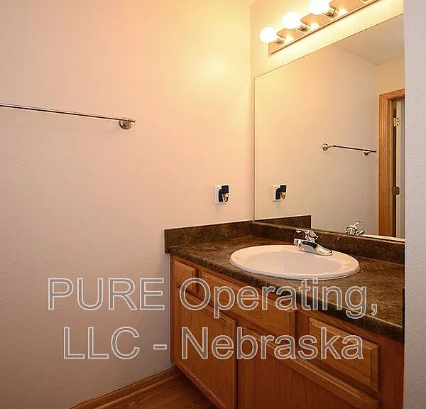16767 Laurel Plz — Photo 19
