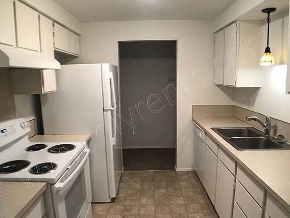 5th image of 3539 6th Ave NW #B