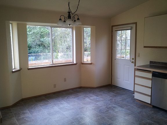 5th image of 2223 Blossomwood Ct NW