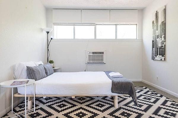 1st image of 2400 Pearl St #105