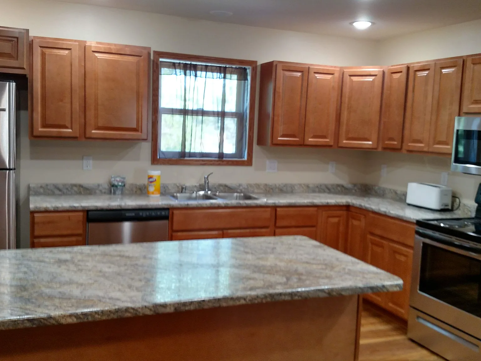 520 Lincoln St — Photo 4