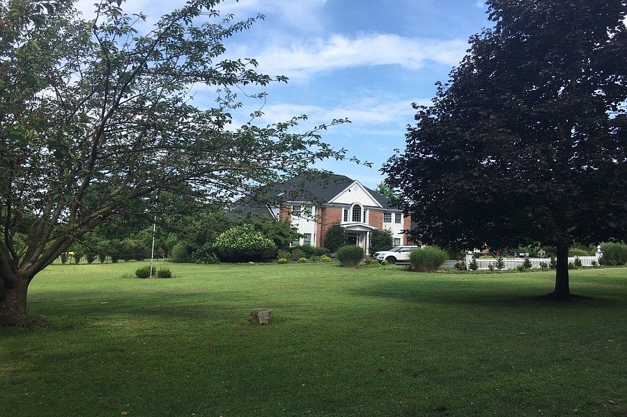 4 Northfield Ln, Saint James, NY 11780 Zillow