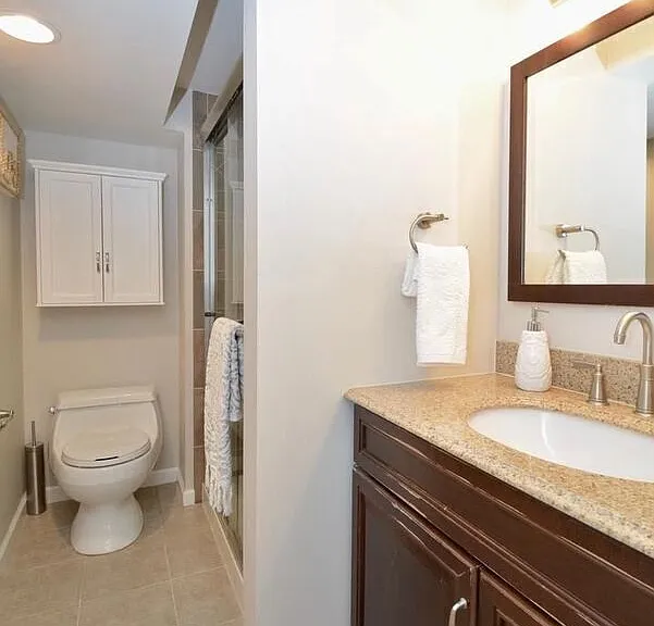 704 Devon Pl — Photo 30