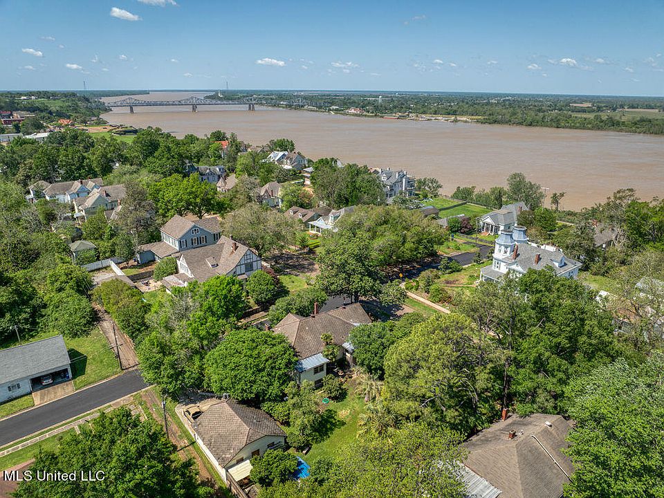 301 Linton Ave, Natchez, MS 39120 Zillow