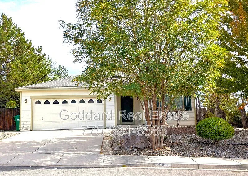 4 bed, 2.0 bath, 1877 sqft, $2,900 — Photo 1