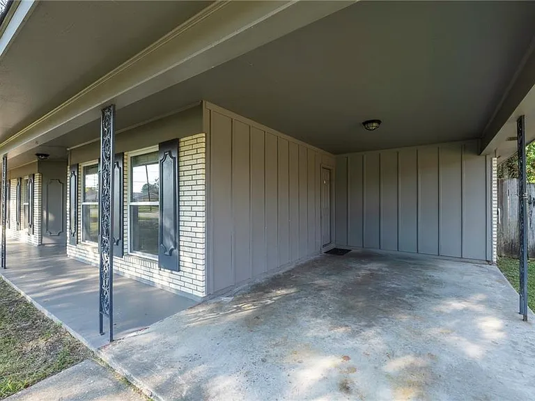 128 Dijon Dr — Photo 2