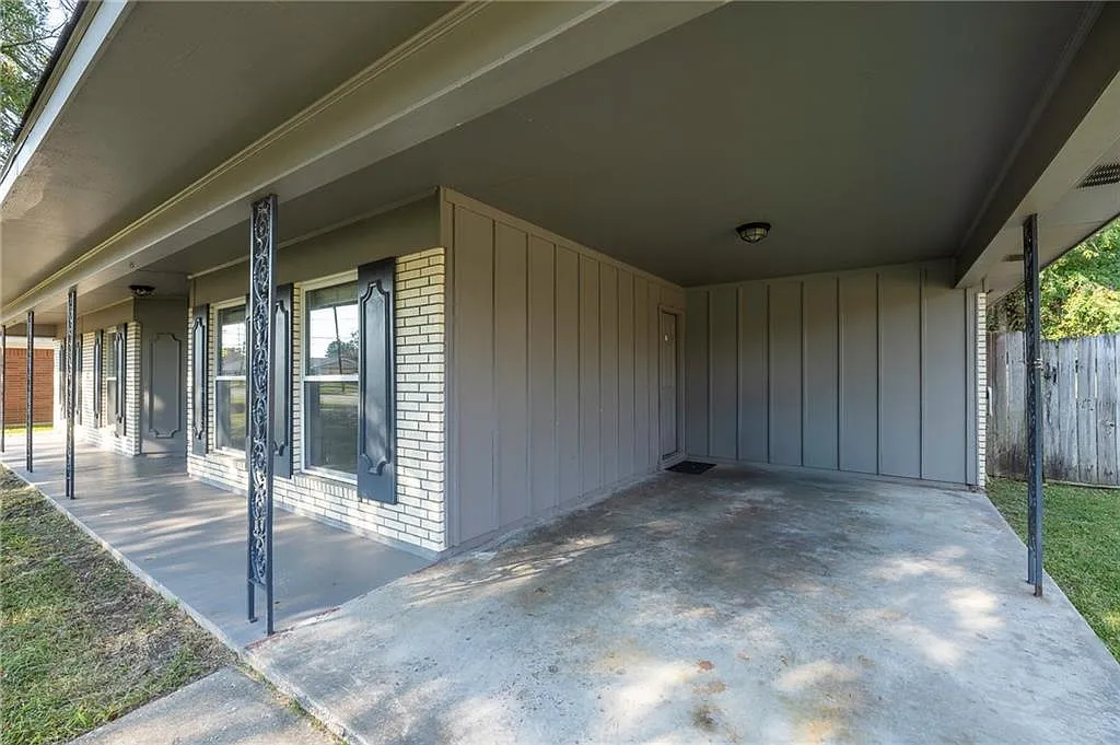 Building Photo - 128 Dijon Dr