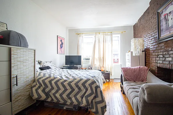 Rented by Corcoran | media 14