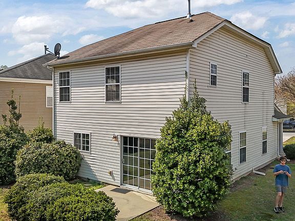2nd image of 3050 Remington Oaks Cir