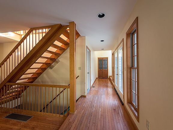 5th image of 42 Morningside Cir
