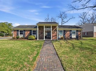 506 Carters Grove Ct, Hampton, VA 23663