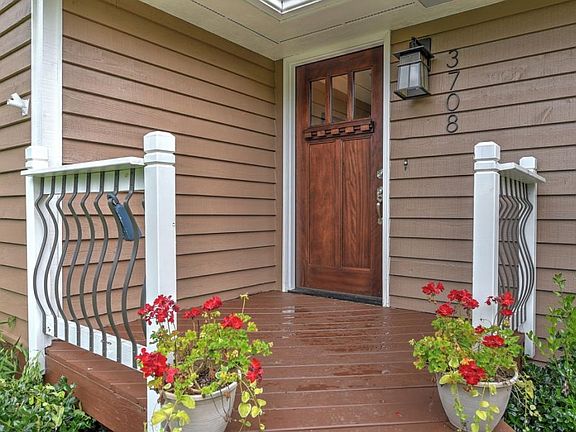 4th image of 3708 Meadow Green Dr