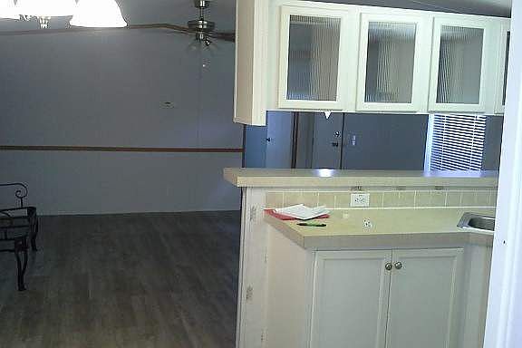 3rd image of 859 E Colonial Cir