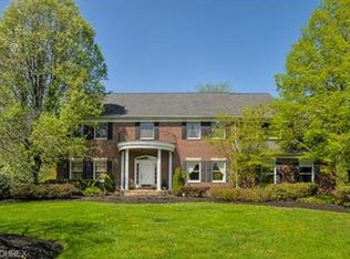 614 Clinton Ln, Highland Heights, OH 44143