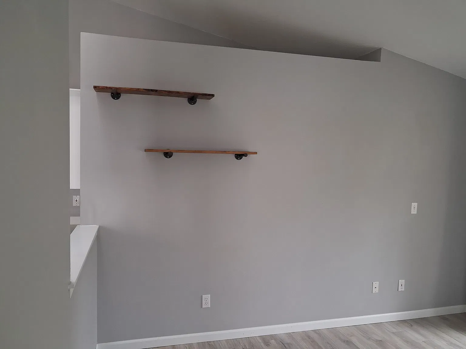 3 bed, 1470 sqft, $2,900 — Photo 1