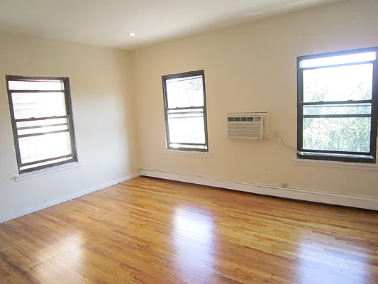 Rented by Immac Realty | media 89