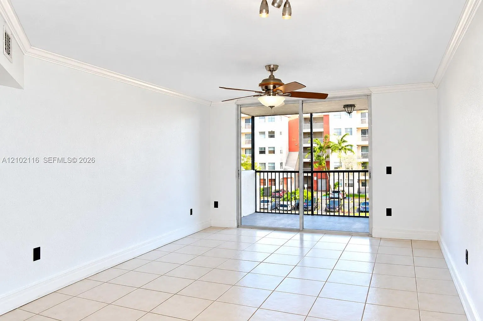 Las Vistas At Doral Condo — Photo 3