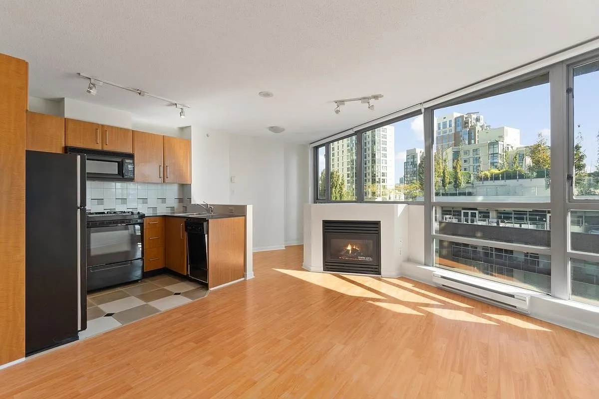 Studio, 515 sqft, $2,300 — Photo 4
