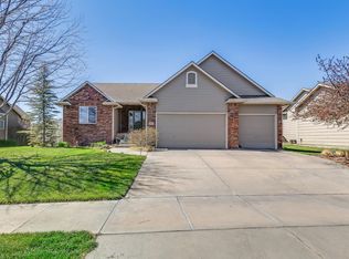 618 W Douglas Ave, Andover, KS 67002