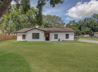112 Walnut St, Angleton, TX 77515