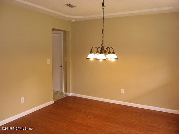 5th image of 1539 Gano Ave