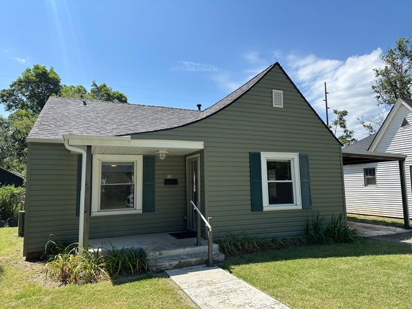 106 Maple Ln