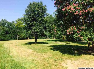 1630 Mount Carmel Dr, Guntersville, AL 35976