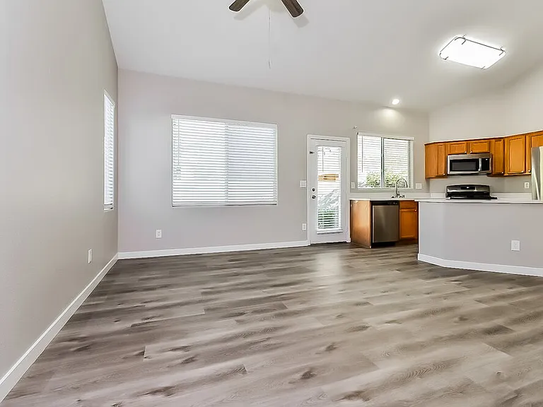9556 Cabot Falls Ave — Photo 5