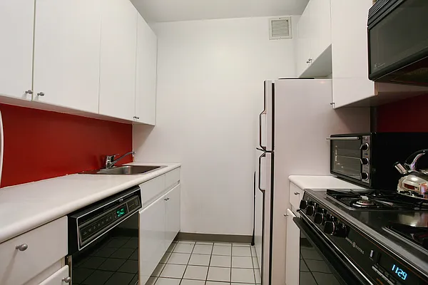 Sold by Corcoran | media 3
