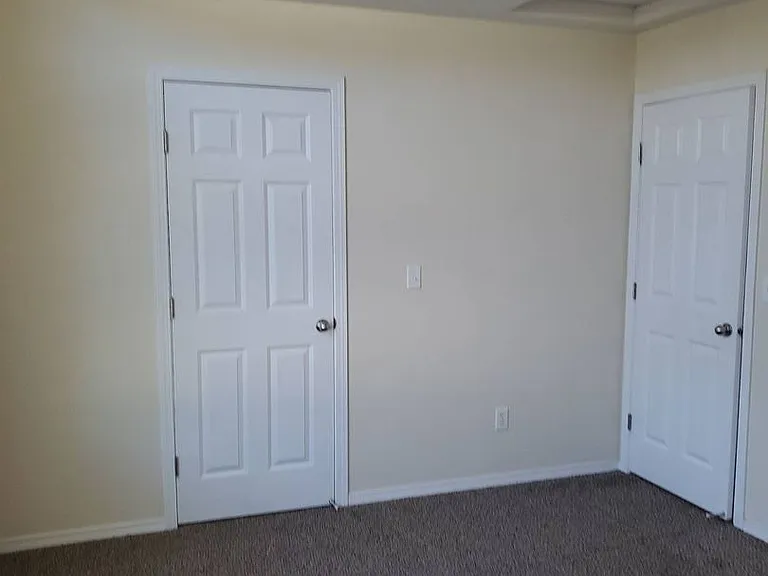 460 Laguna Dr — Photo 14
