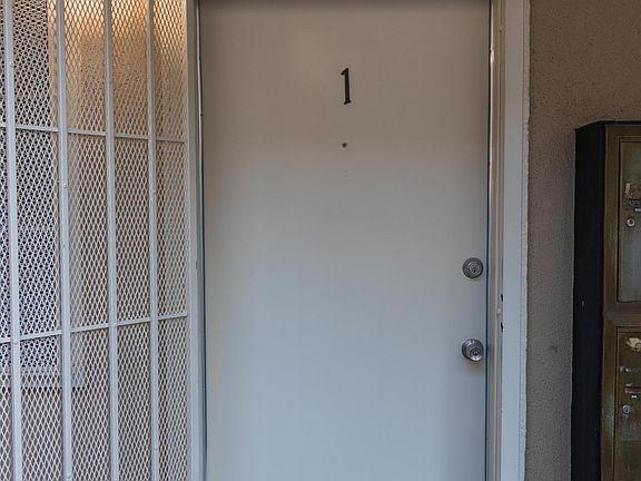 2nd image of 1340 N Fuller Ave #1