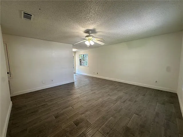 57426 Oak Ave — Photo 2