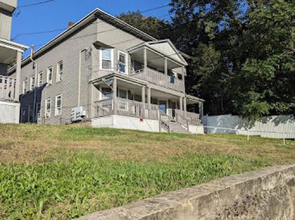 278 Caroline St APT 1R, Derby, CT 06418