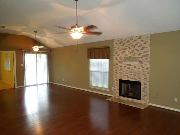 5th image of 15310 Prairie Oaks Dr