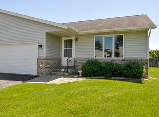 906 Northern Sands Pl, Onalaska, WI 54650