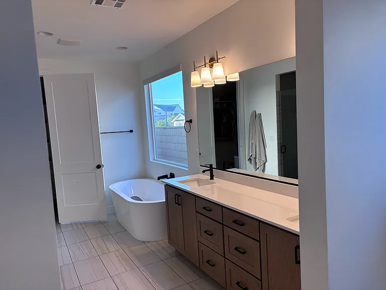 897 W Firelight Dr — Photo 5