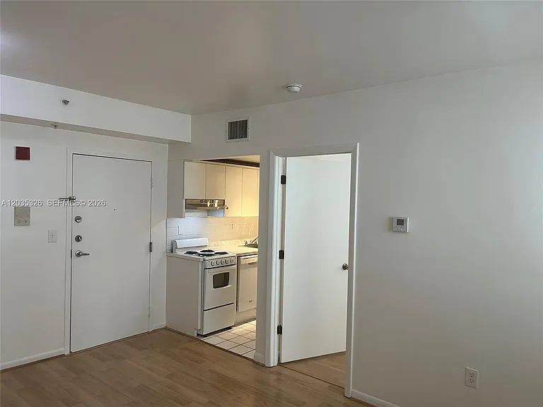 1550 Drexel Ave #203 — Photo 11