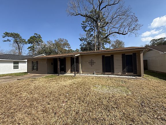 3rd image of 790 Peyton Dr