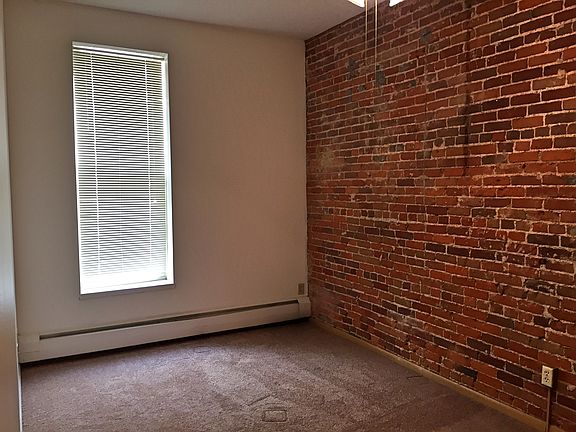 4th image of 275 7th St W APT 304