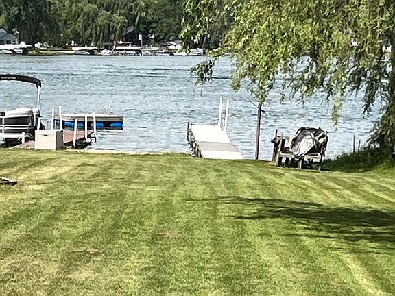 3rd image of 3311 Dumont Lake Dr