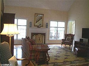 3rd image of 5833 Ascot Glen Dr