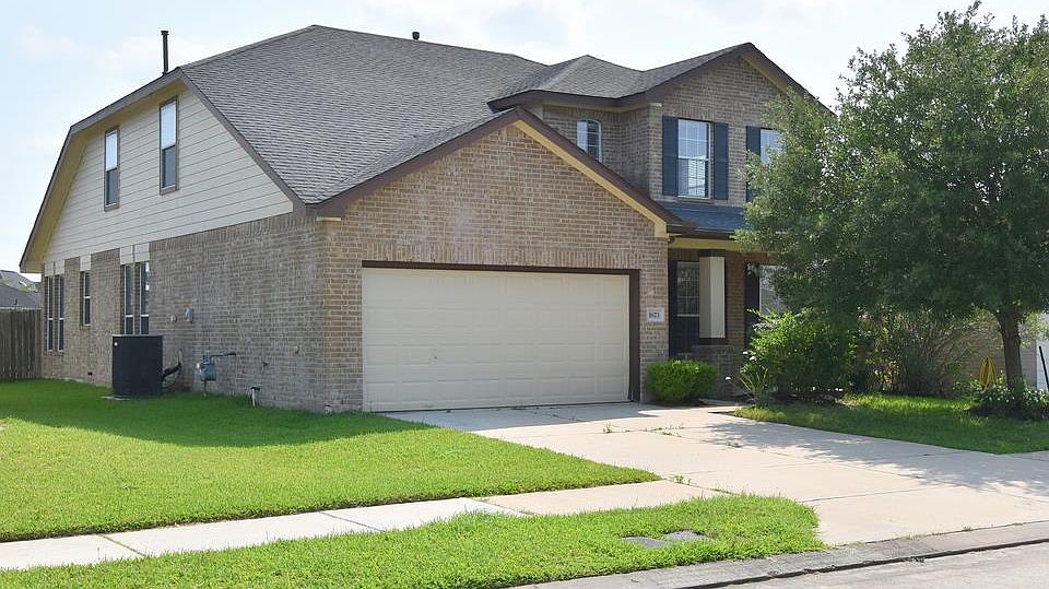 1st image of 1823 Caldbeck Ln