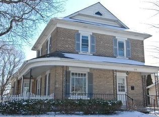 114 Barrington Ave, Dundee, IL