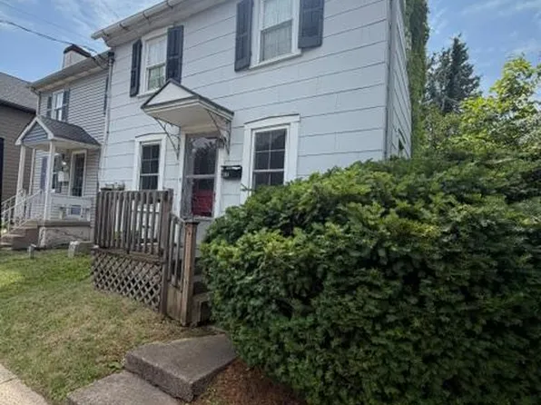 284 W State St, Doylestown, PA 18901