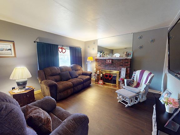 3rd image of 523 E Penn Ave