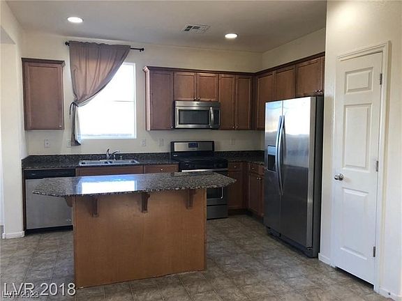 2nd image of 128 Brookhouse Ct
