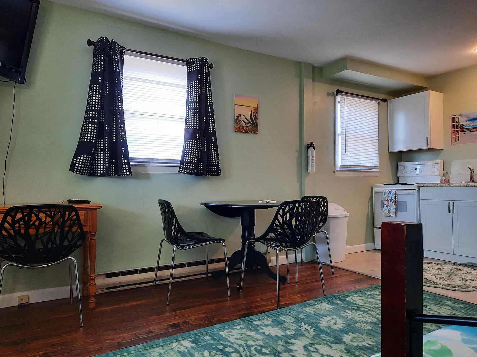 2 bed, 800 sqft, $1,400 — Photo 2