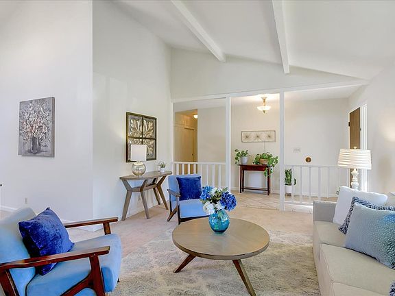 5th image of 415 Compass Dr