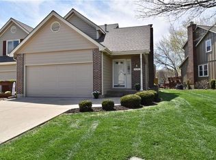 10709 W 116th St, Overland Park, KS 66210